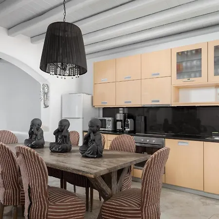 Mykonian Hills カラファティス