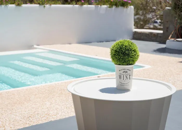 Mykonian Hills * カラファティス