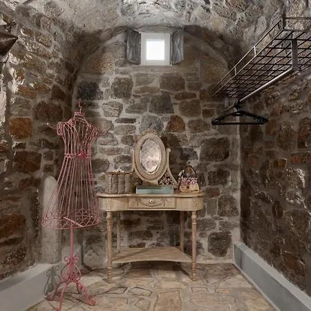 Mykonian Hills * Kalafati